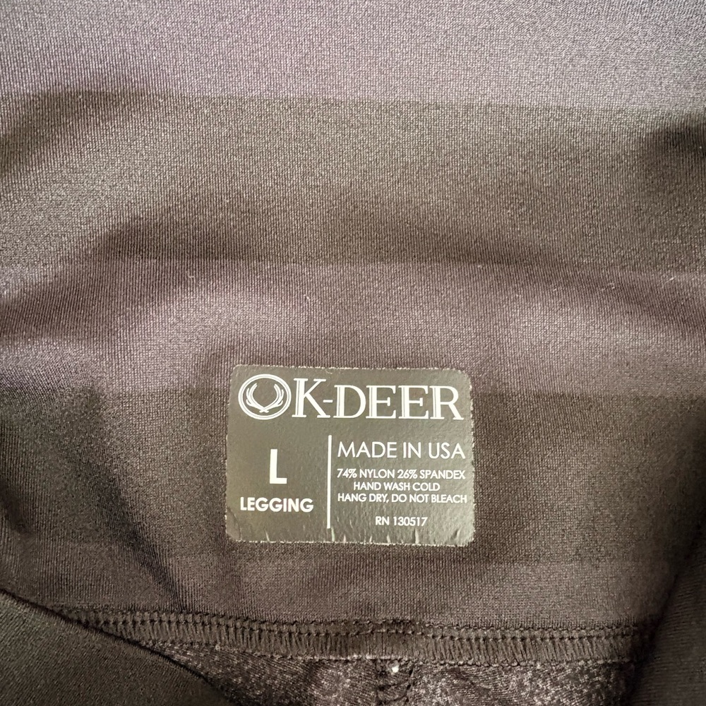 K-DEER Ombre Leggings in Black and Gray Stripes - Picture 3 of 3